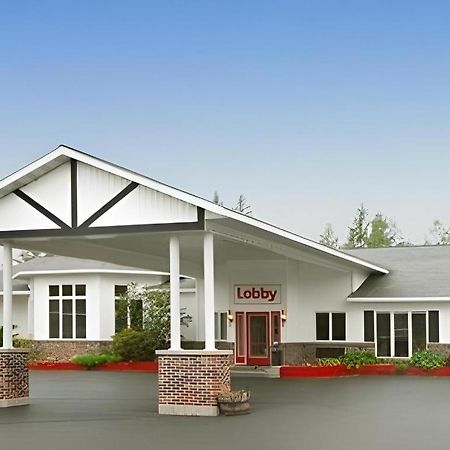 Econo Lodge Lakeshore Manistique Eksteriør bilde