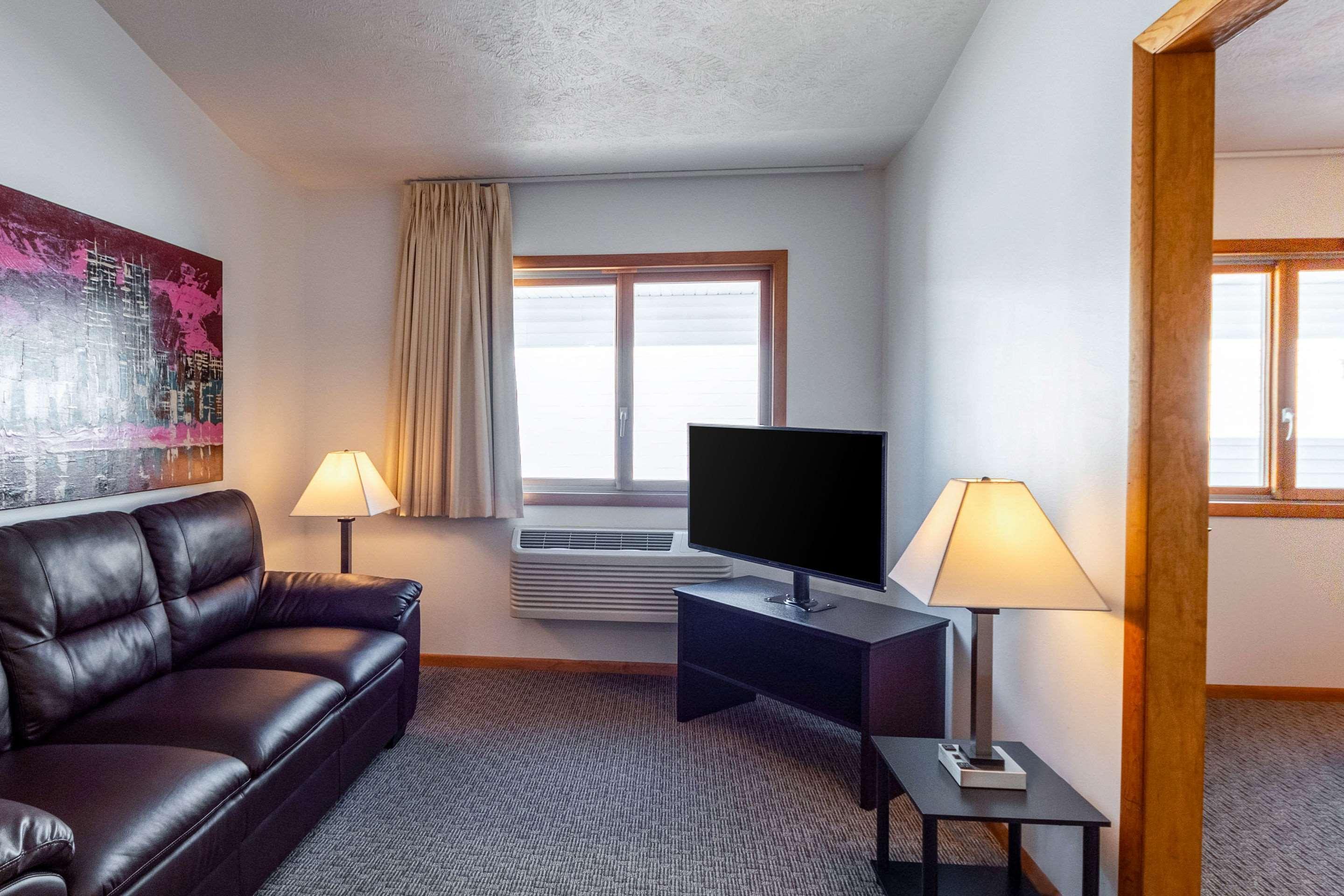 Econo Lodge Lakeshore Manistique Eksteriør bilde