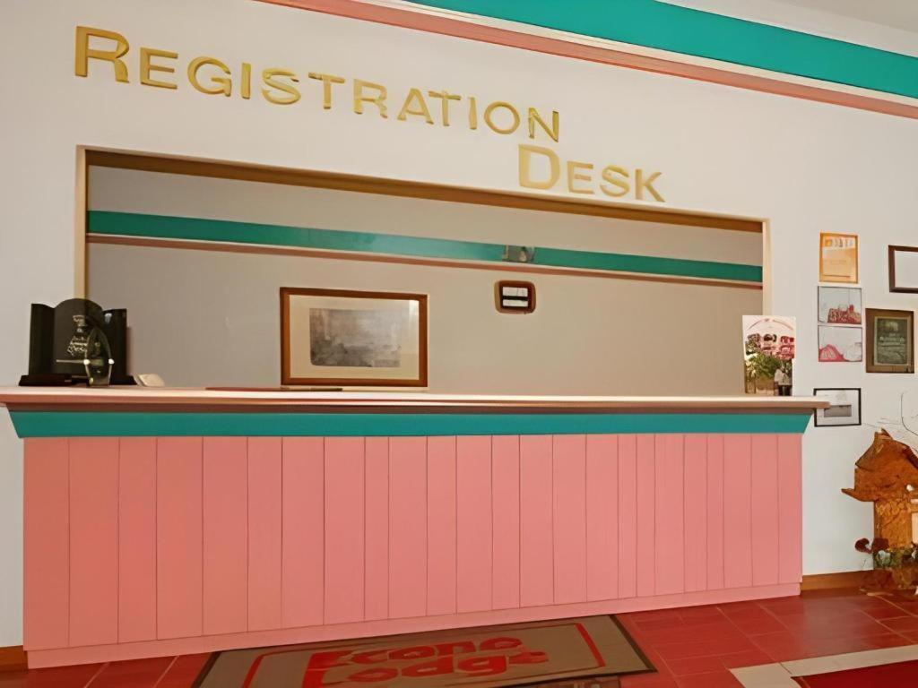 Econo Lodge Lakeshore Manistique Eksteriør bilde